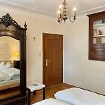 Hinkelshof - 3 Gaestezimmer - Naturnah, Oekologisch, Urig, Selbstversorgerkueche Korperich