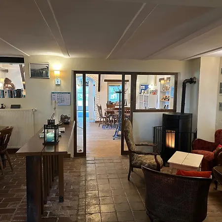 Hinkelshof - 3 Gaestezimmer - Naturnah, Oekologisch, Urig, Selbstversorgerkueche Homestay szállás