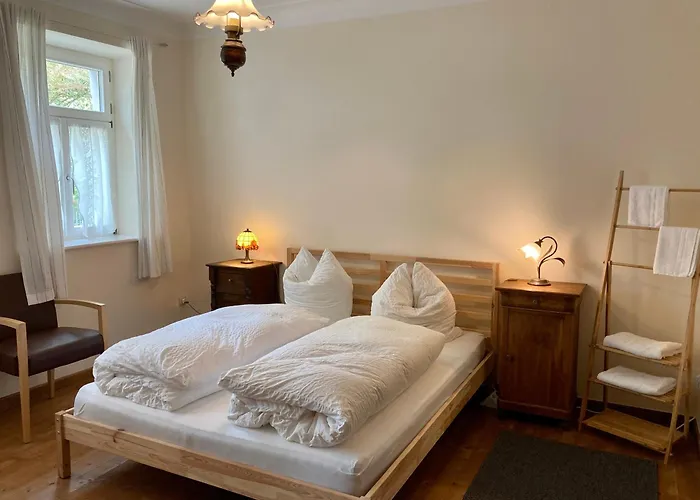 Hinkelshof - 3 Gaestezimmer - Naturnah, Oekologisch, Urig, Selbstversorgerkueche *